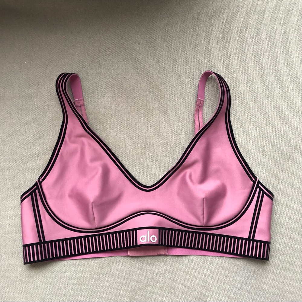 Alo Yoga Airlift Line Up Bra Soft Mulberry M - Picture 5 of 9